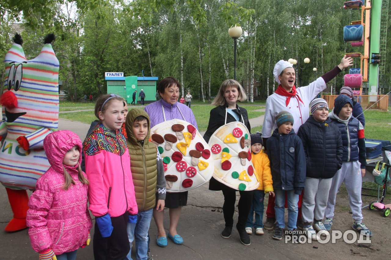 В День защиты детей юные ярославцы смогли приготовить "пиццу из родителей"