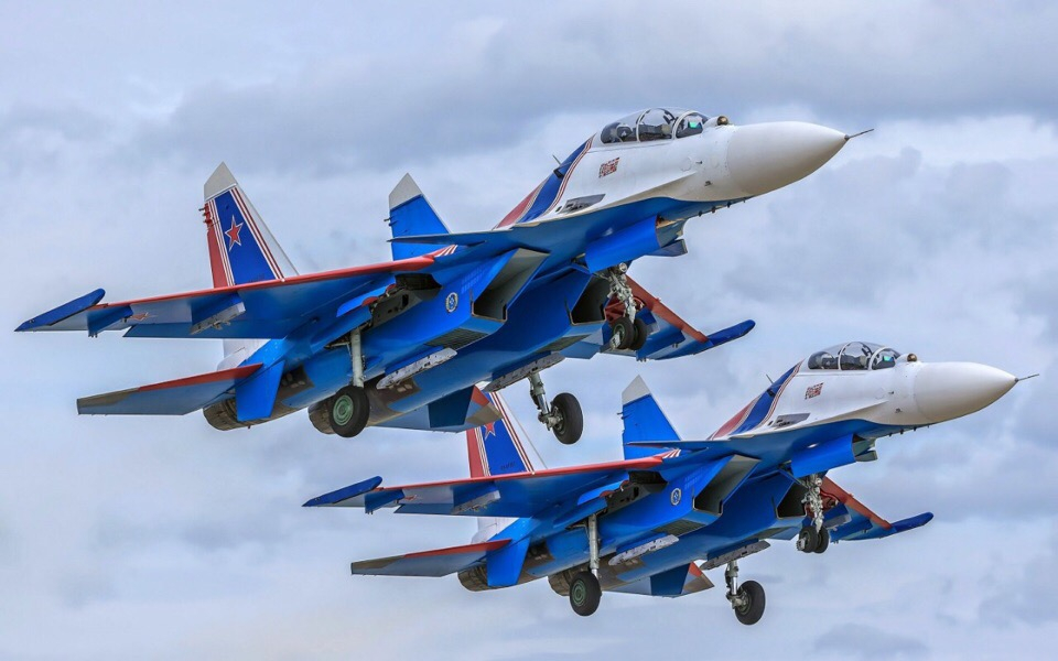 Лучшие пилоты России устроят авиашоу в небе над Ярославлем: когда и где смотреть