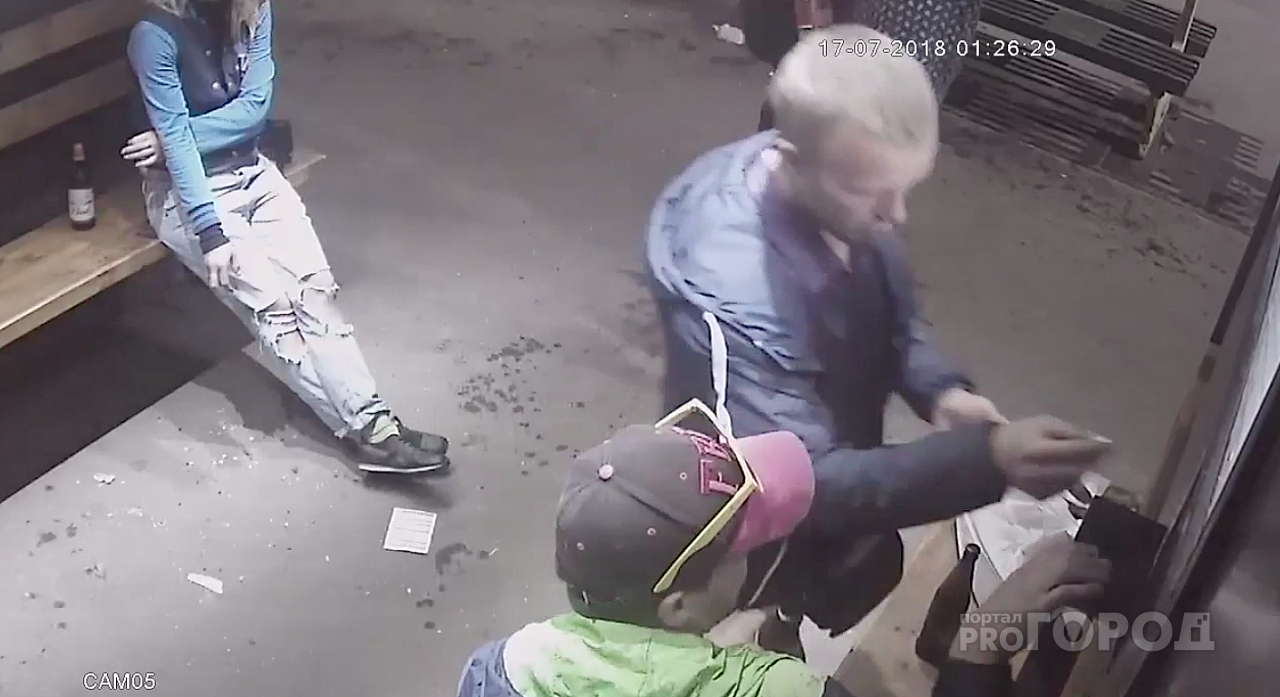 Пьяные парни громят Рыбинск: шок-видео