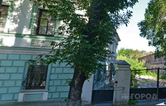Ярославцы спугнули вандалов, которые рушили историческое здание