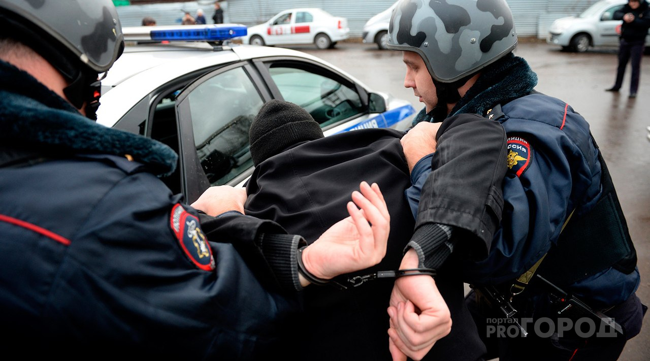 Дерзкое ограбление в Ярославле: двое в масках напали на женщину