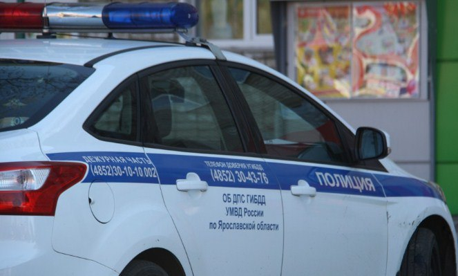 Под Ярославлем мужчина с ружьем ворвался в магазин и напал на людей