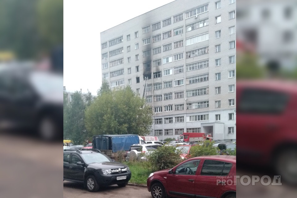 Людей спасали из огня: в Ярославле из пылающей многоэтажки эвакуировали десятки человек. Кадры