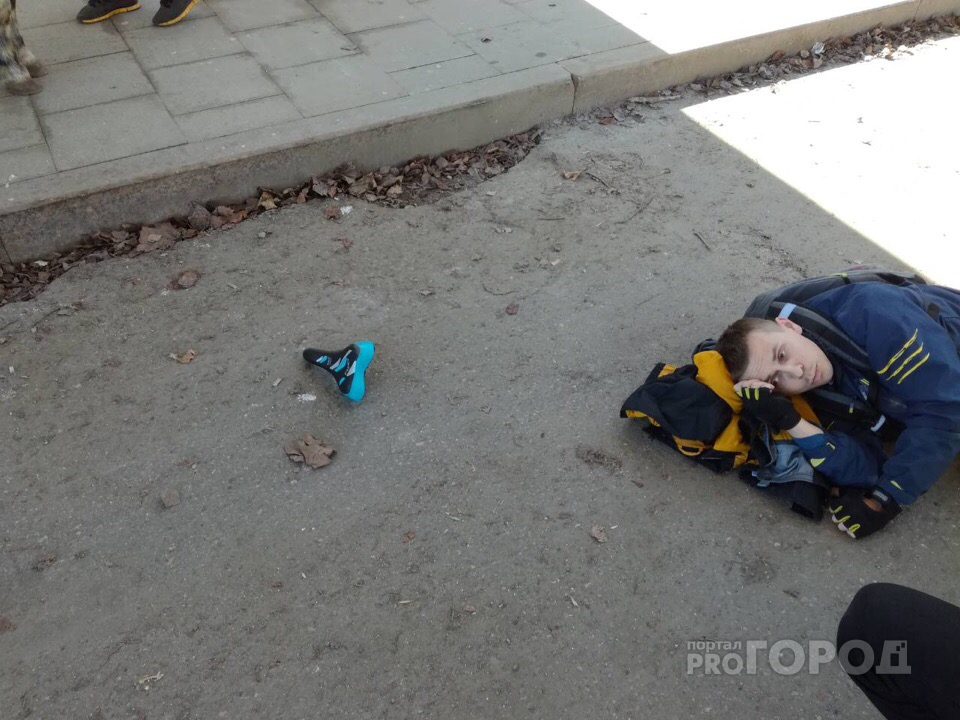 Прохожие подкладывали куртки под голову: сбитый велосипедист из Ярославля о ДТП с водителем без прав