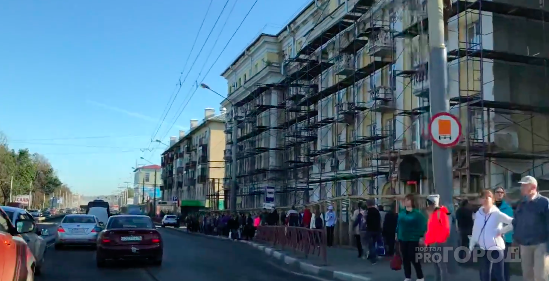 В мэрии Ярославля объяснили причину утренней пробки на Московском проспекте
