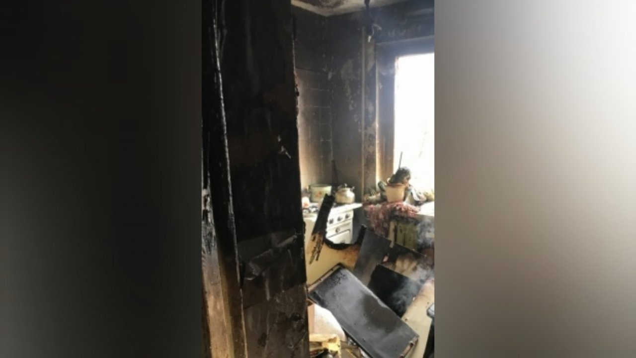 ЧП в Рыбинске: из горящего дома не выбрался мужчина-инвалид
