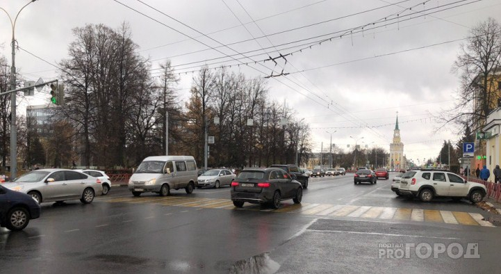 На одном из главных проспектов Ярославля запретили парковку