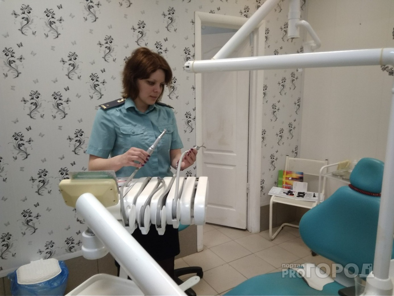 Пациент, пришедший на прием, заставил стоматолога работать бесплатно в Ярославле