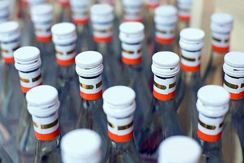 В Брагино нашли сотни бутылок "паленого" алкоголя: где им торговали