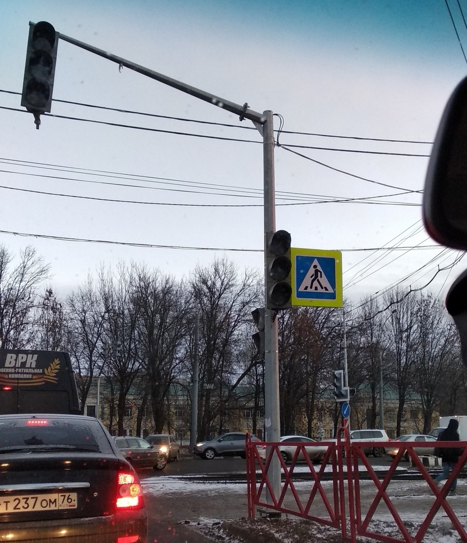 "Светофоры умерли": новая причина для ДТП в Ярославле