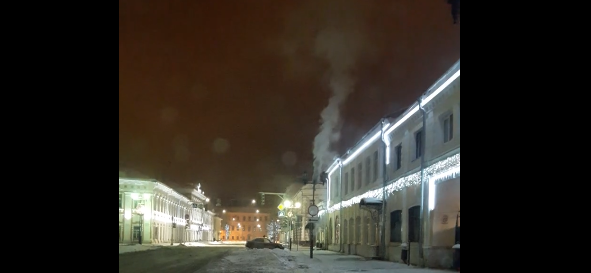 Густой дым в центре: что горит рядом с мэрией в Ярославле. Видео