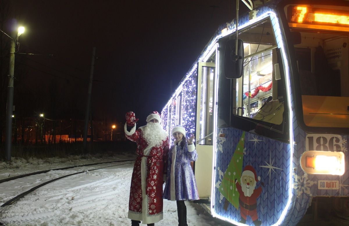 Дед Мороз рулит: расписание «Новогоднего трамвая» появилось в Ярославле