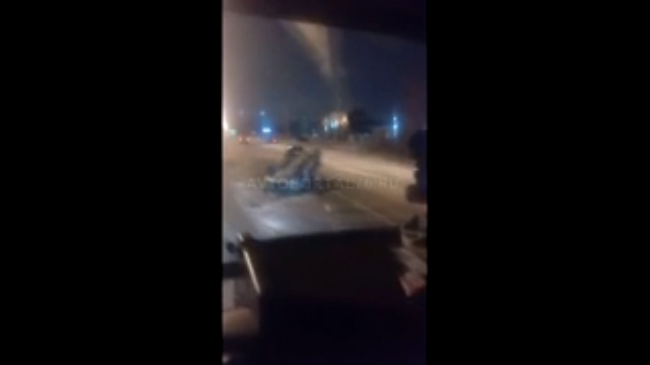 Перевернулась колесами вверх: водитель «Шкоды» пострадал в ДТП на проспекте Фрунзе