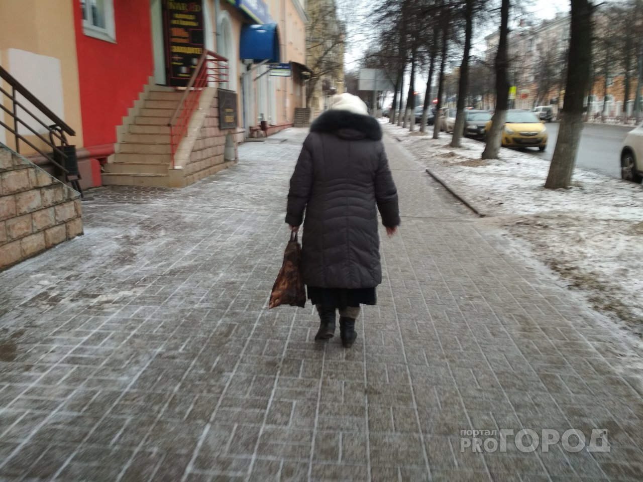 На икру хватает: ярославна потратила две пенсии за 31 декабря