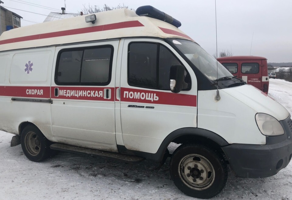 Водитель иномарки переехал 18-летнего парня в Ярославле