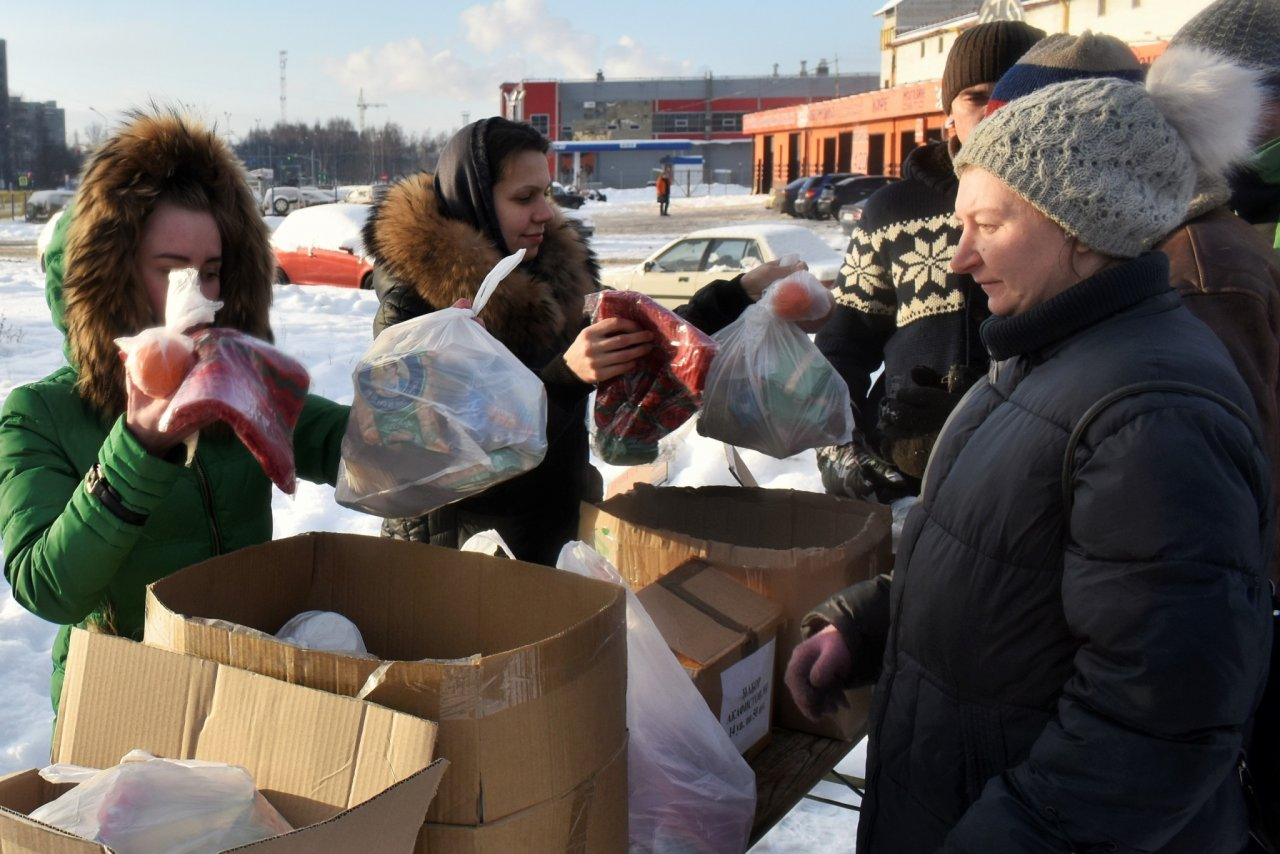 Подарки бездомным и малоимущим раздали в Ярославле