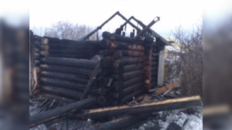 Рождественские гулянья закончились пожаром: частная баня загорелась под Рыбинском