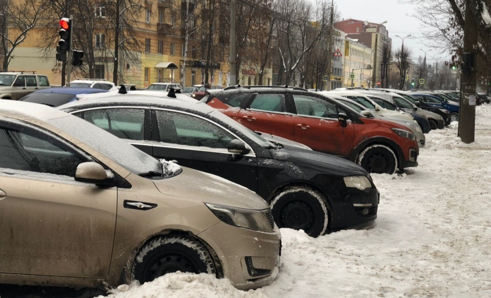 Бесплатно паркующихся водителей будут штрафовать: что хотят депутаты Ярославля