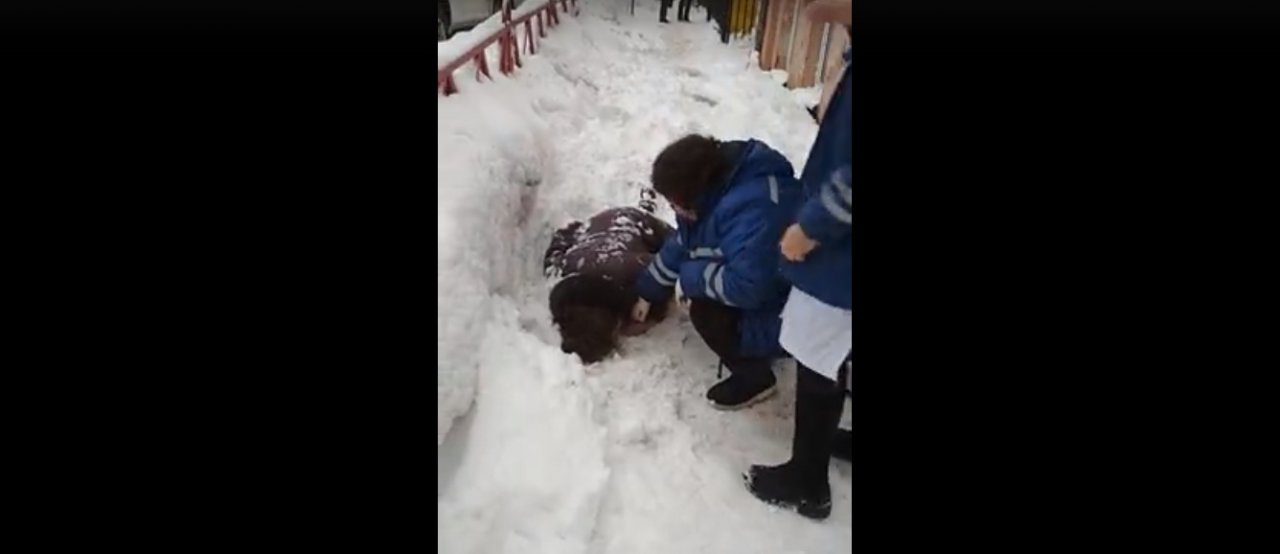 Сын ярославны, попавшей в кому после схода снега: "Молю Бога, чтобы мама очнулась"