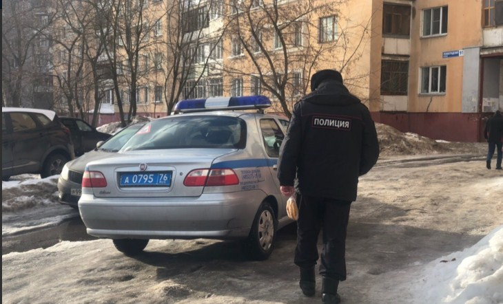 На глазах у прохожих: житель Рыбинска зарезал друга прямо на улице
