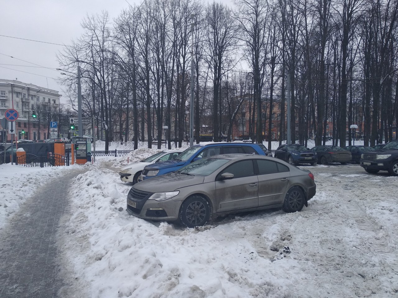 В центре Ярославля запретят парковку: где и почему