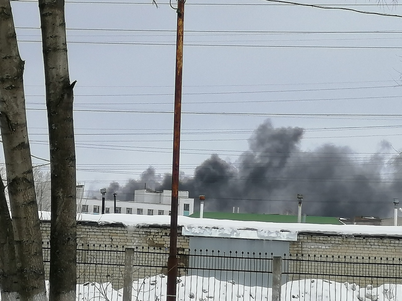 Звуки взрыва шокировали ярославцев: подробности пожара в Брагино
