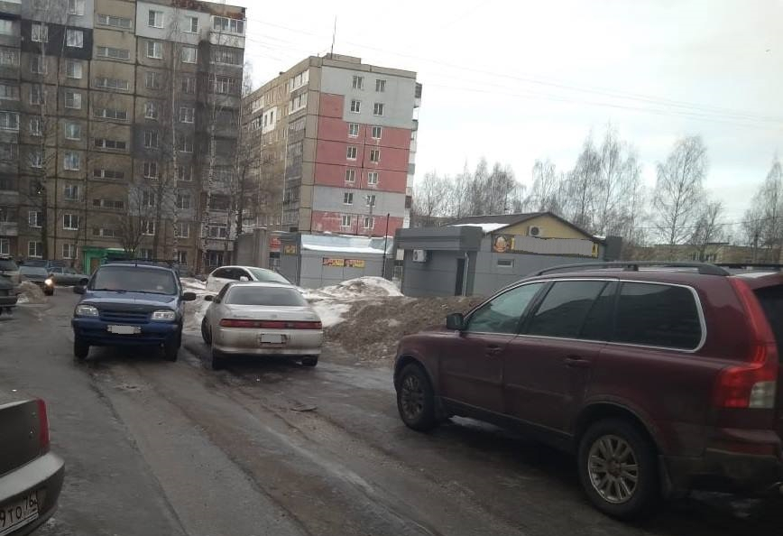 Священника зовут изгнать нечистую силу из парковки в Ярославле