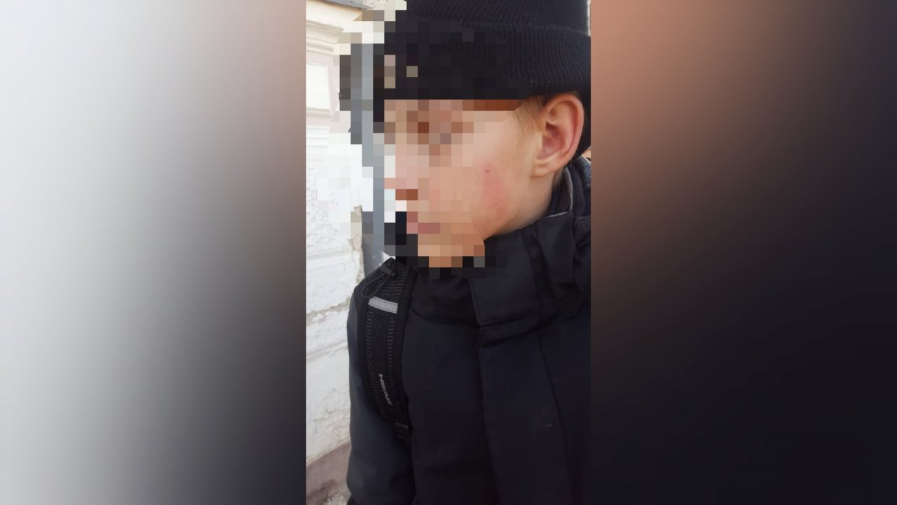 "Бил кулаками в челюсть": в Ярославле рабочего обвинили в нападении на шестиклассника