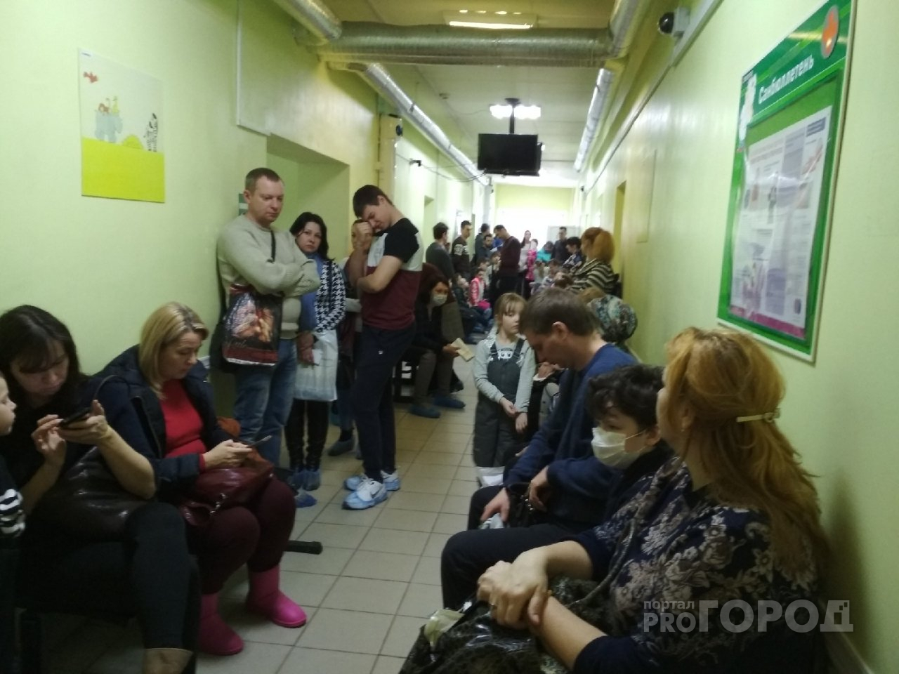 "В 5 утра уже седьмой": ярославцы воют в больничных очередях