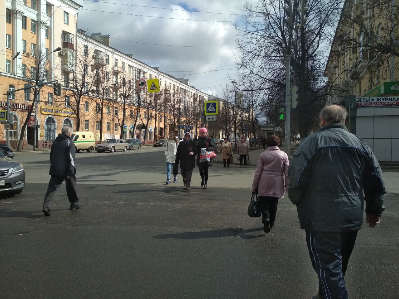 Ярославцы об отключении отопления в апреле: "В квартирах будет сырость"
