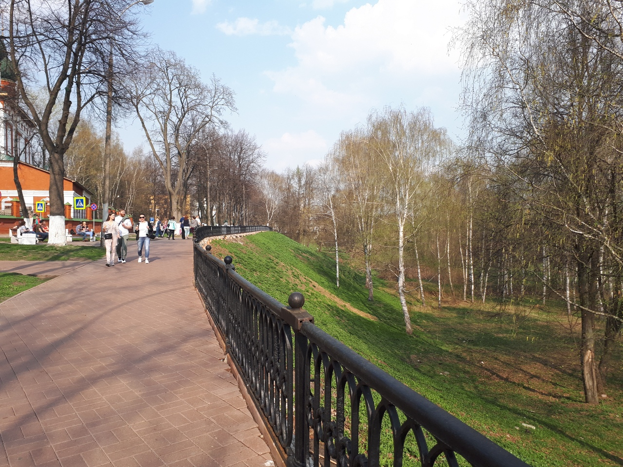 Танцы, песни и мастер-классы: где погулять на майские праздники в Ярославле