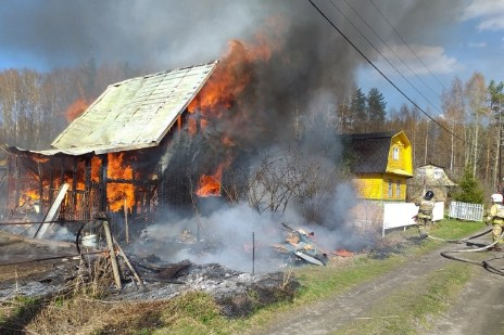 Полыхала земля: в майские от пожаров пострадали ярославцы