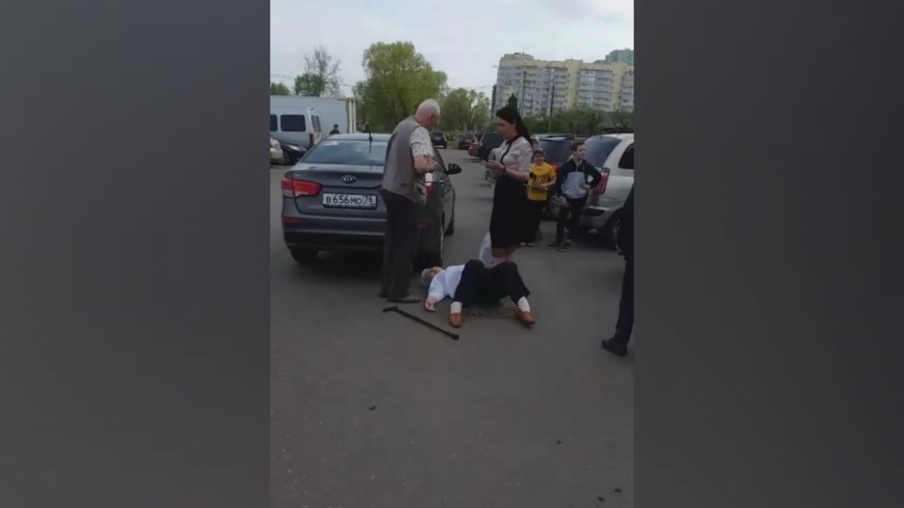 Ее трясло от боли и страха: ярославна покалечила бабушку на парковке в Ярославле
