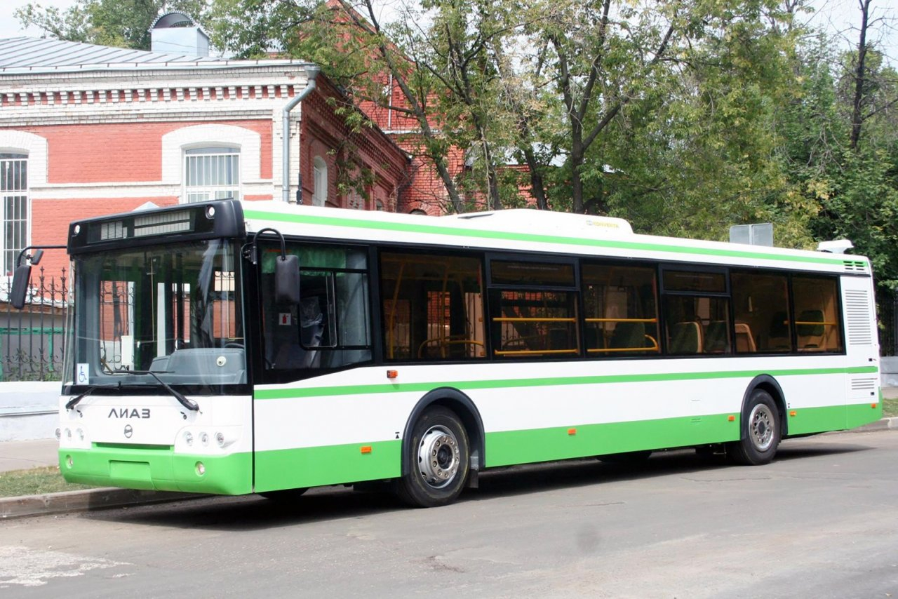 С барского плеча: почему Москва одаривает регионы старыми автобусами