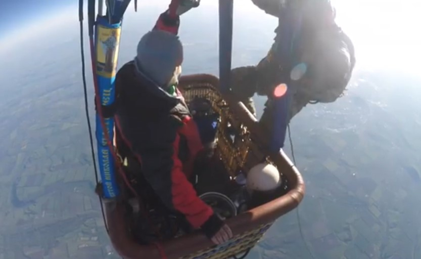 "Полжизни думал об этом": мэр Рыбинска прыгнул с парашютом с рекордной высоты
