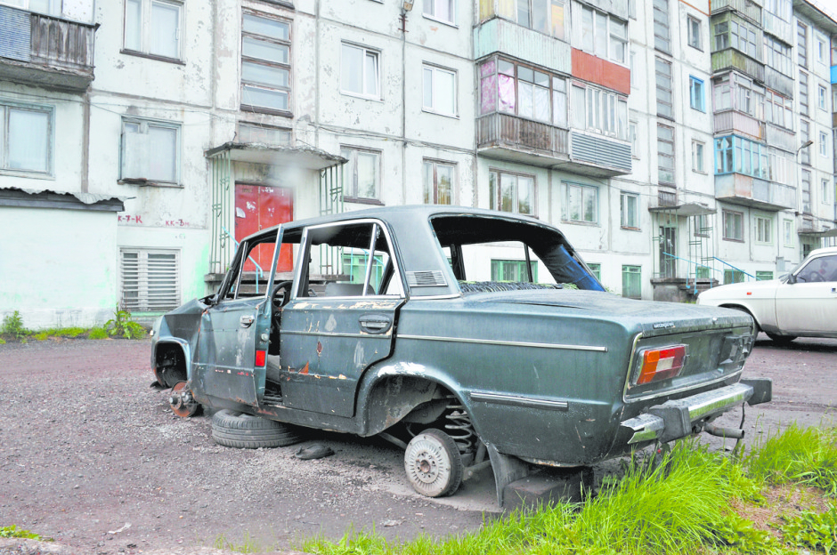 Сигнал не пропустите: старые авто вывезут из дворов в Ярославле