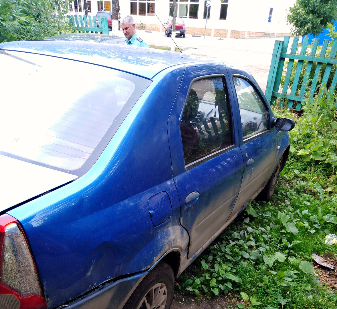Остался без работы: у скрывавшегося таксиста из Ярославля отняли автомобиль