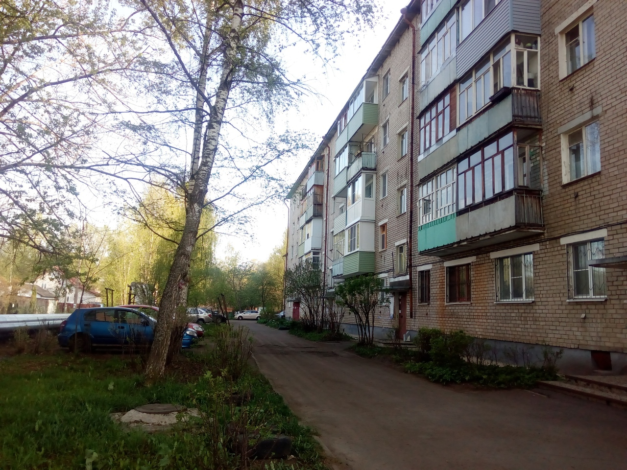 "Ваши дети не бессмертные": в Рыбинске с третьего этажа рухнул годовалый малыш