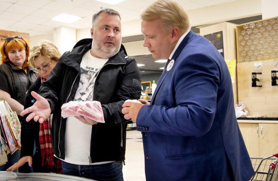 «Тухлятина лежит месяцами»: в Ярославле обнаружили магазин с просрочкой