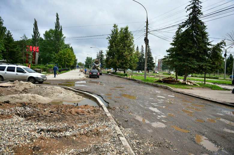 Километровые пробки в час пик: ярославцев предупредили о ремонте дороги в Брагино