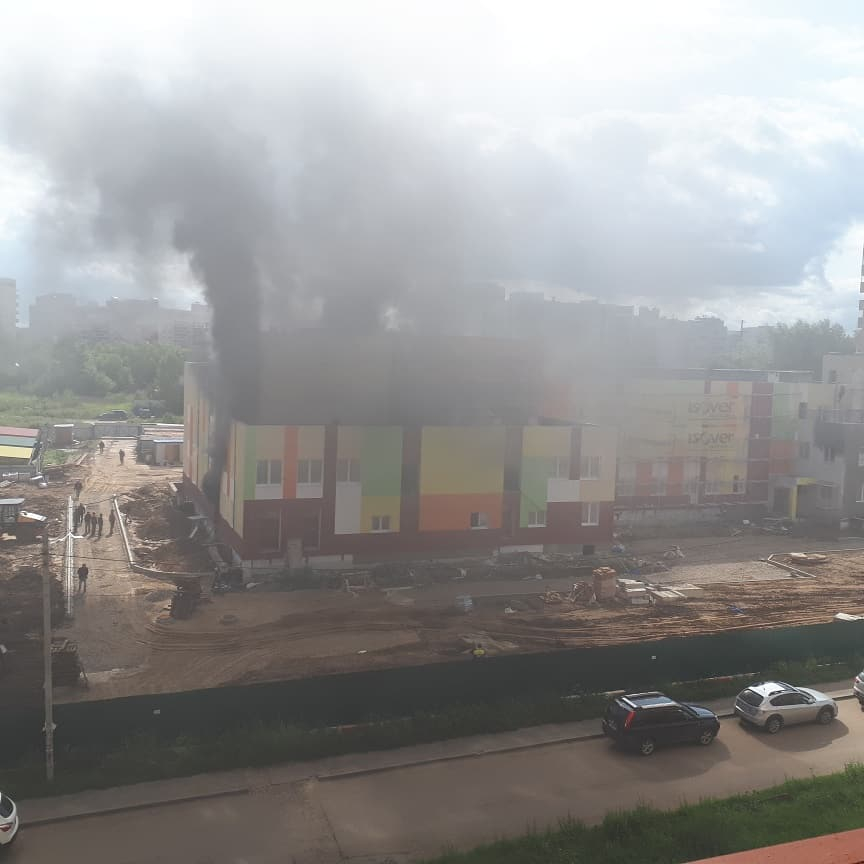 В Ярославле горит детский сад