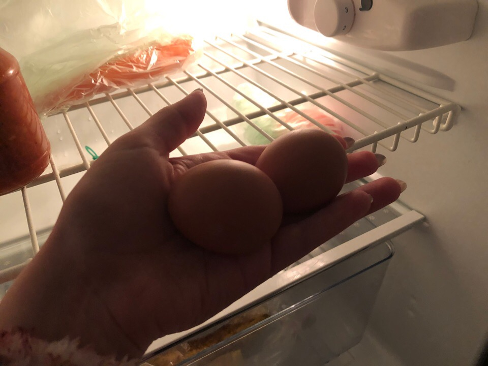 Не поделили яйца: известный дизайнер отсудил 350 тысяч у птицефабрики