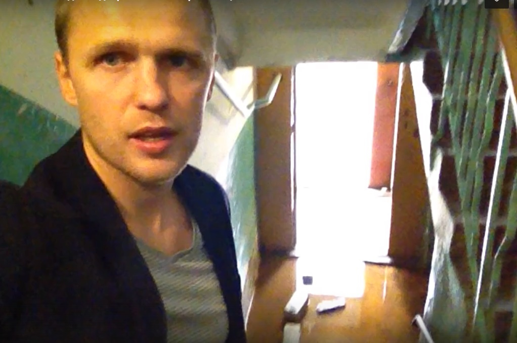 «Дом протек насквозь»: ярославцы ищут виновных в потопе в многоэтажке