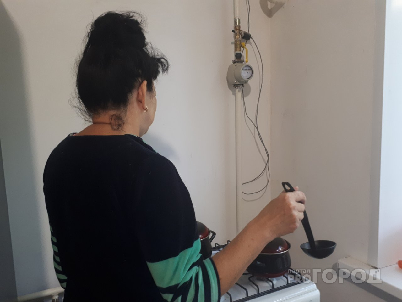 Домохозяйки, плачьте: в России планируют налог на тунеядство