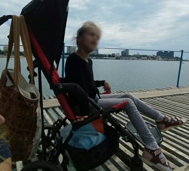 Теперь хоть ползай: вандалы отняли коляску у ребенка-инвалида в Рыбинске