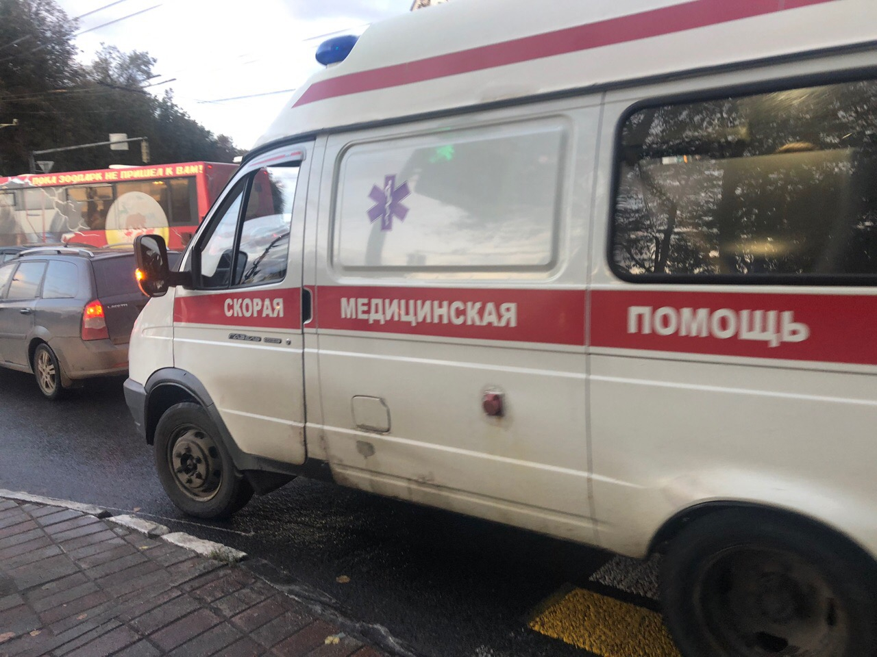 Пассажирский автобус попал под грузовик: подробности смертельного ДТП под Ярославлем