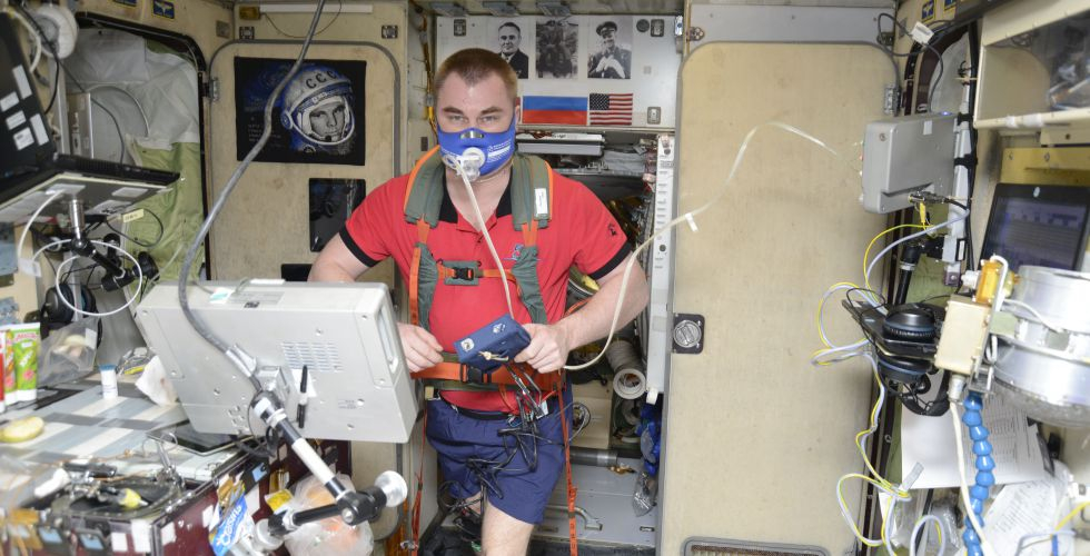 День рождения на орбите: ярославский космонавт справил юбилей в космосе