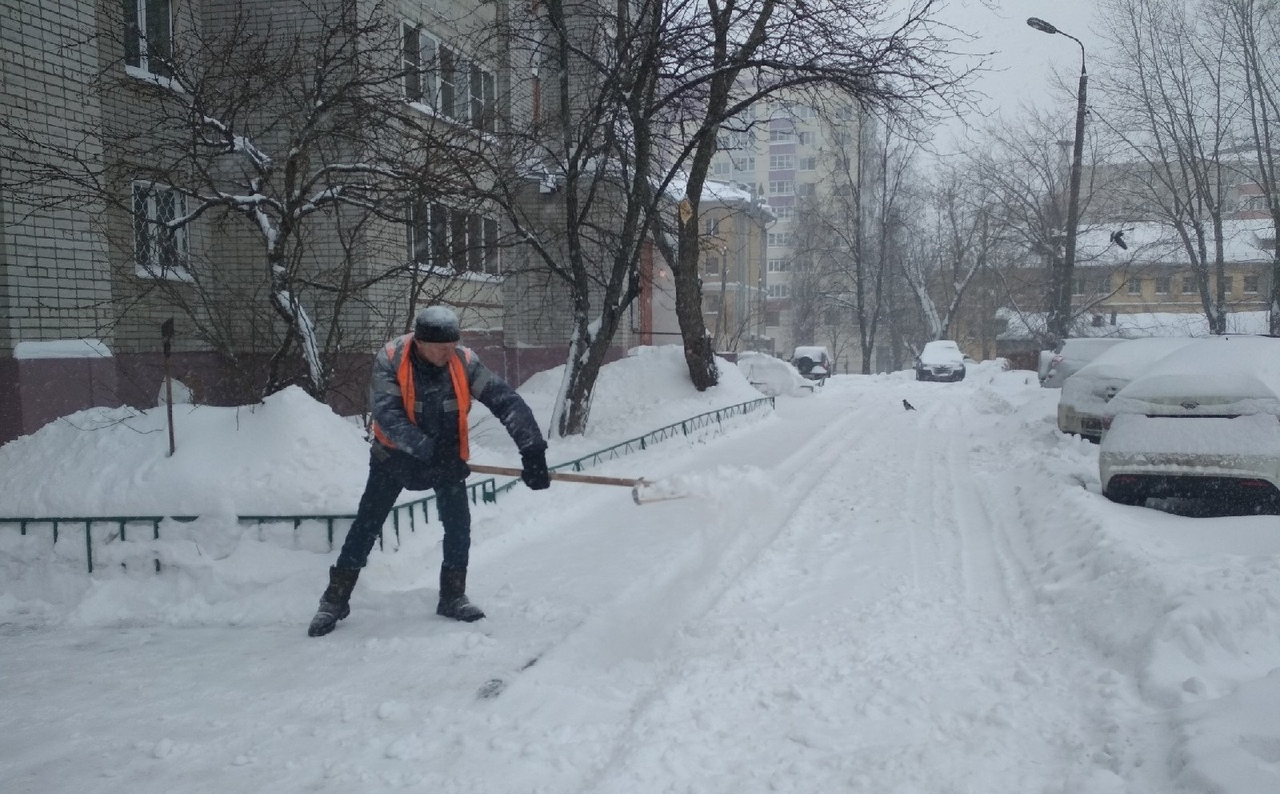"Меняйте скорее резину": на центр России обрушатся снегопады и метели
