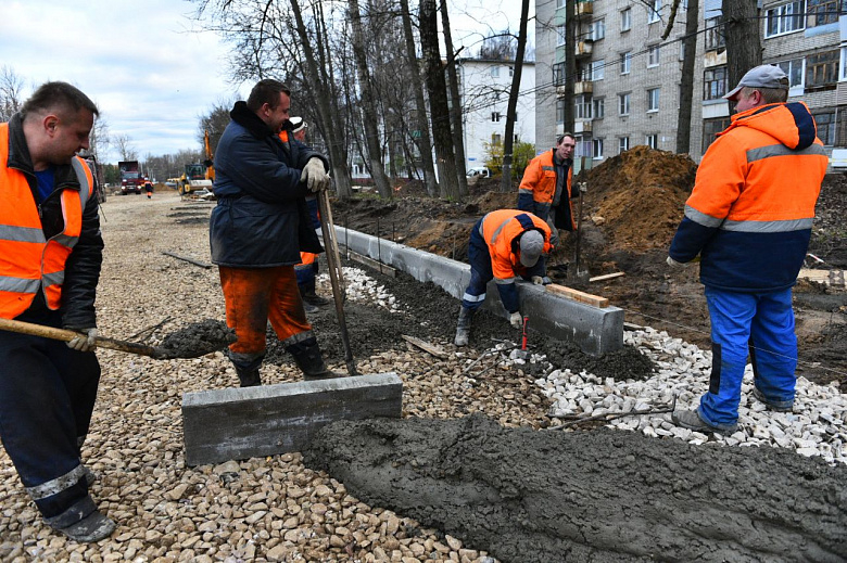 "В пробках стоим часами": назвали дату окончания ремонта Тутаевского шоссе