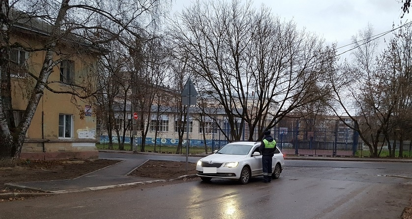 "Миллион глупых вопросов": ярославские дпсники рассказали, какие водители их бесят